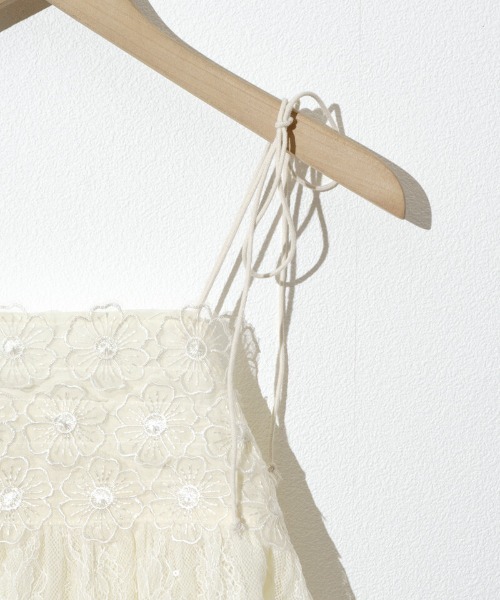 flower（フラワー）の「フローラルレースビスチェ（キャミソール・レディース・ブラック/アイボリー・FREE）」の21枚目の写真