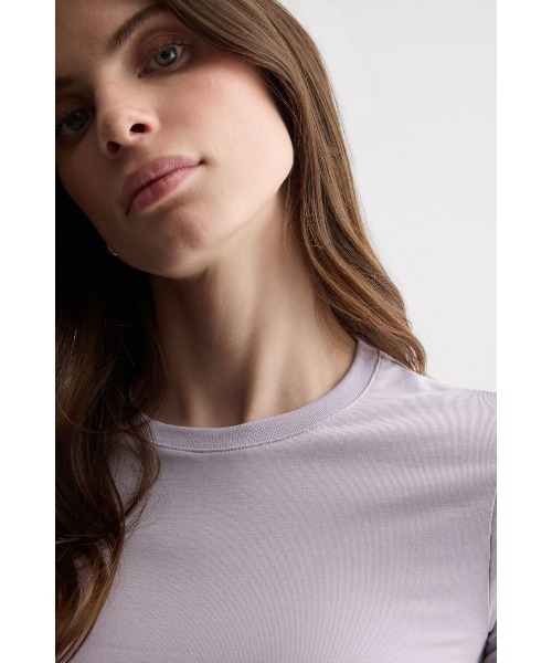 Intimissimi(インティミッシミ)の「ストレッチ スーペリアコットン ショートスリーブ ニット(Tシャツ/カットソー・レディース・ライラック/モカ/ライトイエロー・L/M/S)」の9枚目の写真