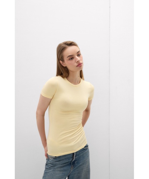 Intimissimi(インティミッシミ)の「ストレッチ スーペリアコットン ショートスリーブ ニット(Tシャツ/カットソー・レディース・ライラック/モカ/ライトイエロー・L/M/S)」の19枚目の写真