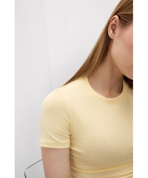 Intimissimi(インティミッシミ)の「ストレッチ スーペリアコットン ショートスリーブ ニット(Tシャツ/カットソー・レディース・ライラック/モカ/ライトイエロー・L/M/S)」の15枚目の写真