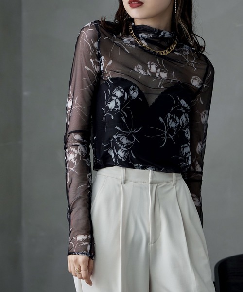 etoll.(エトル)の「花柄シアーボトルネックトップス(Tシャツ/カットソー・レディース・ブラウン/ブラック/ネイビー・M)」の13枚目の写真