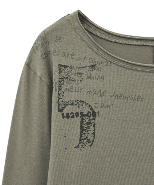 PORTERNA(ポルテナ)の「BOAT NECK GRAPHIC LONG SLEEVE T-SHIRT-BEIGE(Tシャツ/カットソー・レディース・その他・OS)」の16枚目の写真