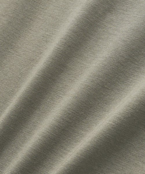 PORTERNA(ポルテナ)の「BOAT NECK GRAPHIC LONG SLEEVE T-SHIRT-BEIGE(Tシャツ/カットソー・レディース・その他・OS)」の19枚目の写真