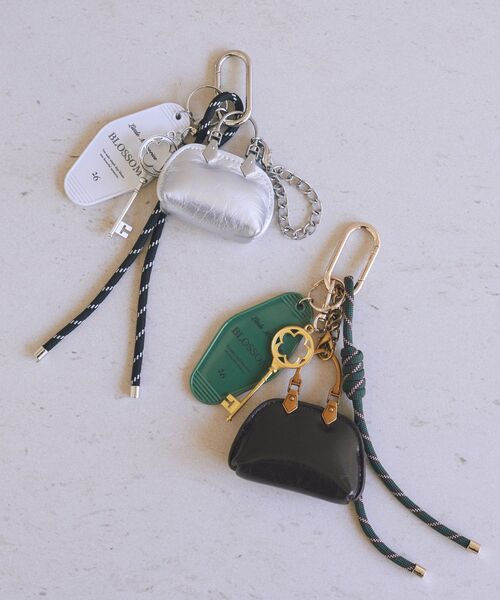 earth music&ecology（アースミュージックアンドエコロジー）の「KEY＆バックプレッピーチャーム（キーホルダー・レディース・ブラウン/シルバー・FREE）」の3枚目の写真