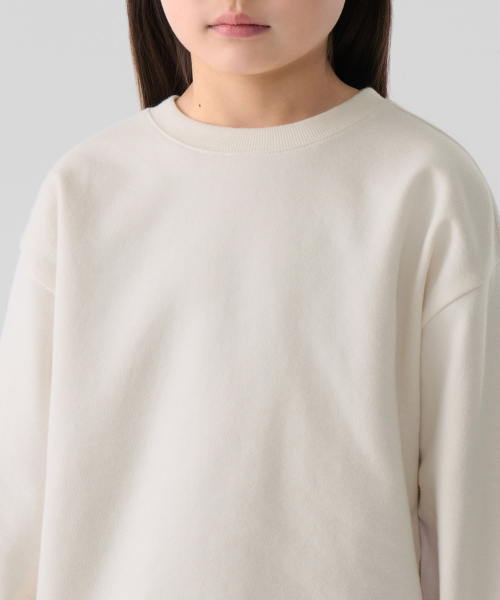 MUSINSA STANDARD KIDS（ムシンサスタンダードキッズ）の「オーバーサイズスウェットシャツ[クリーム]（スウェット・レディース・その他・100/110/120/140/150/160/130）」の4枚目の写真