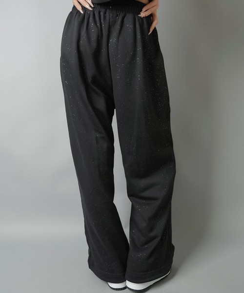 SPINNS（スピンズ）の「ラメ入り裏毛スウェットパンツ/セットアップ対応（スウェットパンツ・レディース・ネイビー/オフホワイト/グレー/ブラック・ONESIZE）」の8枚目の写真