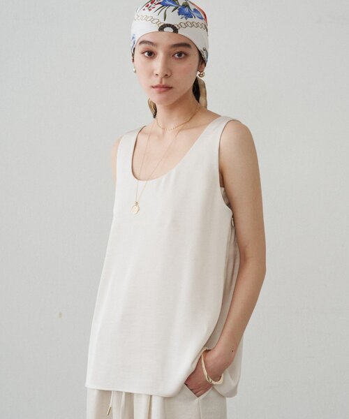 LOUNGEDRESS(ラウンジドレス)の「《新色登場/セットアップ可》2WAYノースリサテンチュニック(タンクトップ・レディース・アイボリー/ブラック/グレイッシュベージュ・FREE)」の11枚目の写真