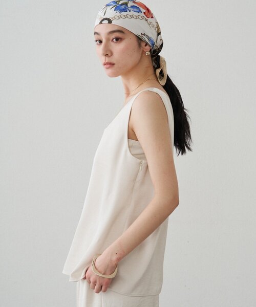 LOUNGEDRESS(ラウンジドレス)の「《新色登場/セットアップ可》2WAYノースリサテンチュニック(タンクトップ・レディース・アイボリー/ブラック/グレイッシュベージュ・FREE)」の12枚目の写真