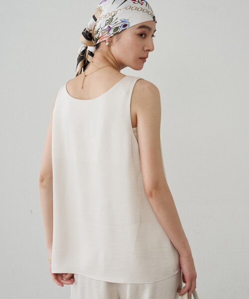 LOUNGEDRESS(ラウンジドレス)の「《新色登場/セットアップ可》2WAYノースリサテンチュニック(タンクトップ・レディース・アイボリー/ブラック/グレイッシュベージュ・FREE)」の13枚目の写真