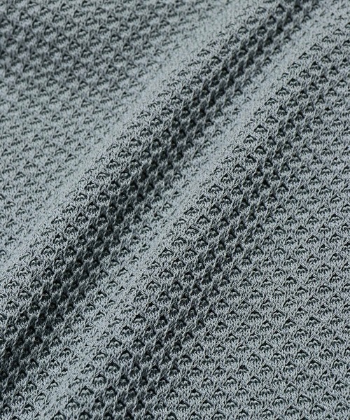 The DUFFER of ST.GEORGE(ザダファーオブセントジョージ)の「BCI COTTON MESH KNIT HENLEY NECK:ヘンリーネック メッシュニット/ BCIコットン / ドライタッチ / サステナブル / 配色ニット(ニット/セーター・メンズ・ブルーグレー/ベージュ/アイボリー・LARGE/MEDIUM/X-LARGE)」の19枚目の写真