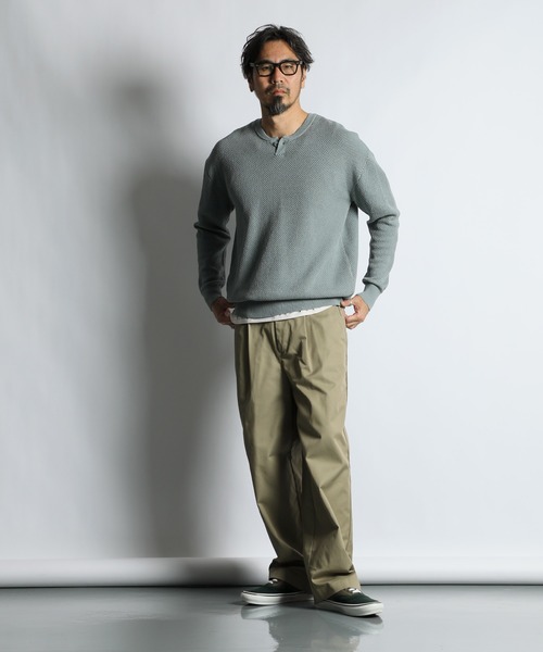 The DUFFER of ST.GEORGE(ザダファーオブセントジョージ)の「BCI COTTON MESH KNIT HENLEY NECK:ヘンリーネック メッシュニット/ BCIコットン / ドライタッチ / サステナブル / 配色ニット(ニット/セーター・メンズ・ブルーグレー/ベージュ/アイボリー・LARGE/MEDIUM/X-LARGE)」の7枚目の写真
