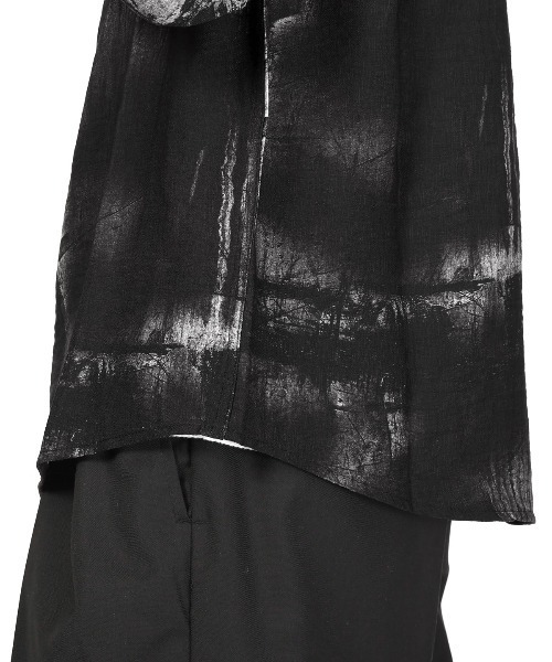LUXSTYLE(ラグスタイル)の「梨地クレープ総柄プリント長袖シャツ(シャツ/ブラウス・メンズ・ブラック/ホワイト・L/M/XL)」の15枚目の写真