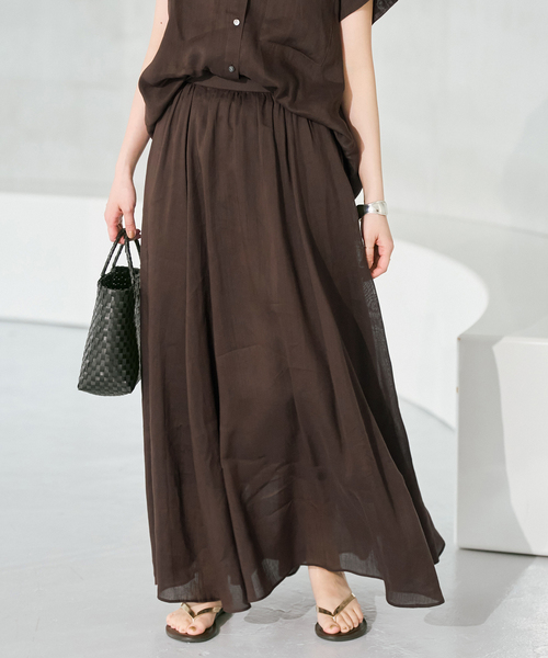 Spick & Span(スピックアンドスパン)の「《セットアップ可 / 》ラミーブレンドギャザーフレアスカート(スカート・レディース・イエロー/ベージュ系その他/ブラウン・38/36)」の8枚目の写真