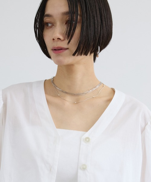 SALON adam et rope'(サロン アダム エ ロペ)の「ギャザーボリュームスリーブブラウス(シャツ/ブラウス・レディース・オフホワイト/ブラック/ブラウン・FREE)」の16枚目の写真