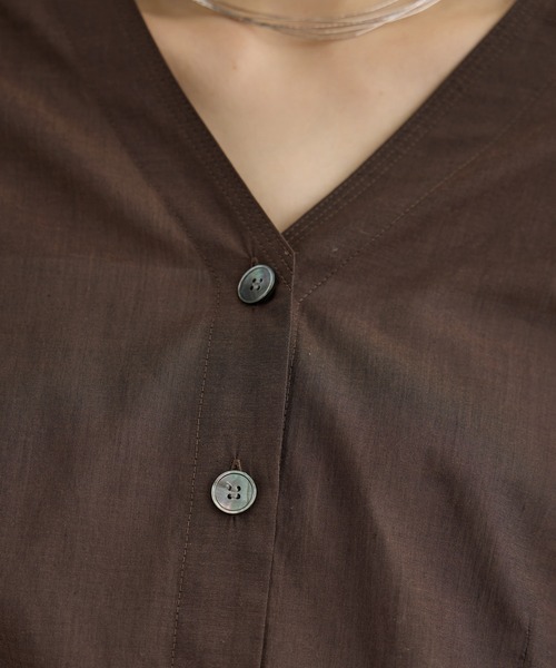 SALON adam et rope'(サロン アダム エ ロペ)の「ギャザーボリュームスリーブブラウス(シャツ/ブラウス・レディース・オフホワイト/ブラック/ブラウン・FREE)」の20枚目の写真