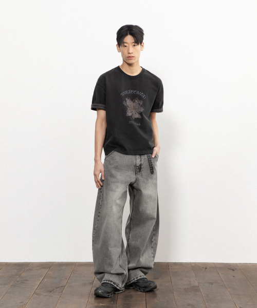 BEGIN202（ビギン202）の「[2カラー] ドライフラワークロップロールアップTシャツ（Tシャツ/カットソー・メンズ・ブラック/チャコール・1/2/3）」の3枚目の写真
