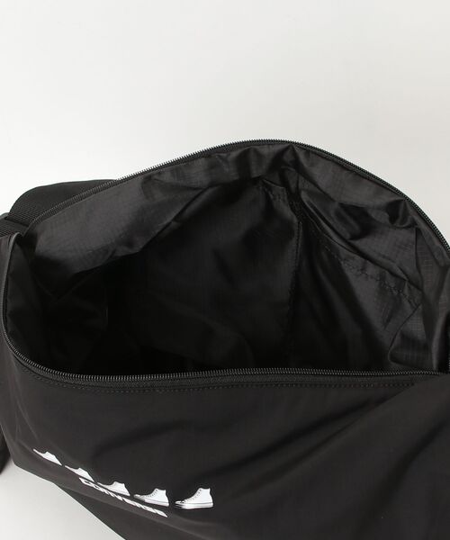 CONVERSE（コンバース）の「【CONVERSE/コンバース】SNEAKERS PRINT ONE SHOULDER（ショルダーバッグ・レディース・ブラック/ホワイト・FREE）」の5枚目の写真