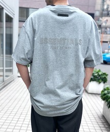 FOG ESSENTIALS（エフオージーエッセンシャルズ）の「【FOG ESSENTIALS】エッセンシャルズ BACK LOGO BOXY TEE SS ロゴ Tシャツ ラバープリント（Tシャツ/カットソー）」