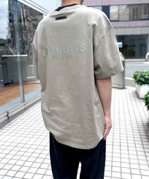 FOG ESSENTIALS（エフオージーエッセンシャルズ）の「【FOG ESSENTIALS】エッセンシャルズ BACK LOGO BOXY TEE SS ロゴ Tシャツ ラバープリント（Tシャツ/カットソー）」