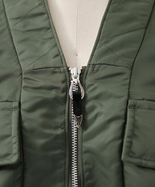 TOGA(トーガ)の「【TOGA TOO/トーガトゥ】CONVERTIBLE UTILITY TECH SHIRT/ユーティリティテックシャツ/ジャケット/MA-1(ブルゾン・レディース・ブラック/カーキ・3)」の11枚目の写真