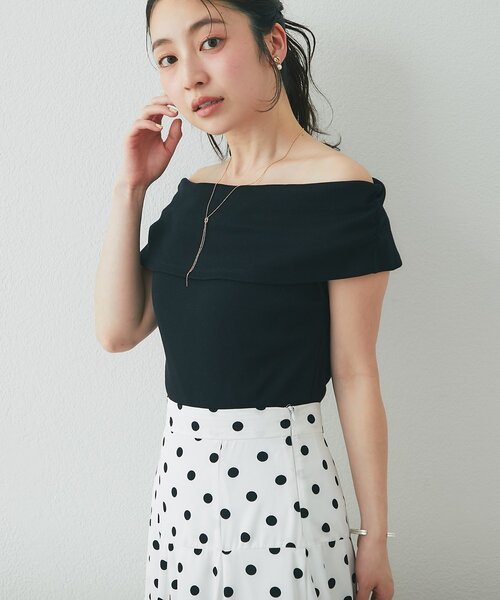 La boutique BonBon(ラブティックボンボン)の「【ヘルシーな肌見せ】オフショルテレコカットソー(Tシャツ/カットソー・レディース・ピンク/サックスブルー/ブラック・FREE)」の12枚目の写真
