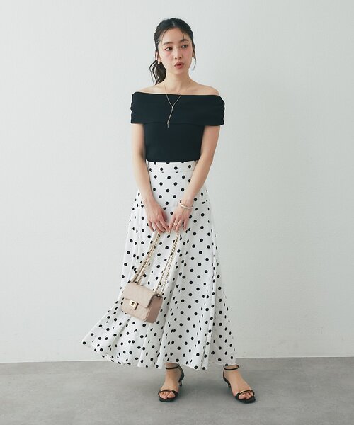 La boutique BonBon(ラブティックボンボン)の「【ヘルシーな肌見せ】オフショルテレコカットソー(Tシャツ/カットソー・レディース・ピンク/サックスブルー/ブラック・FREE)」の8枚目の写真