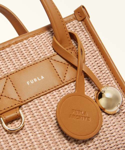 FURLA(フルラ)の「フルラ ディバイデッド (Furla Divide It) ミニトートバッグ(トートバッグ・レディース・サンドベージュ/ライトブルー・ONE SIZE)」の4枚目の写真