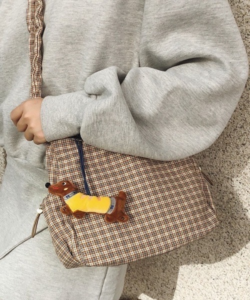 Teem Store（チームストア）の「チェック柄 シャーリングハンドルミニバッグ（ショルダーバッグ・レディース・イエロー/ブルー系その他2/モカ/ブラック/ブルー系その他/ブルー・F）」の11枚目の写真