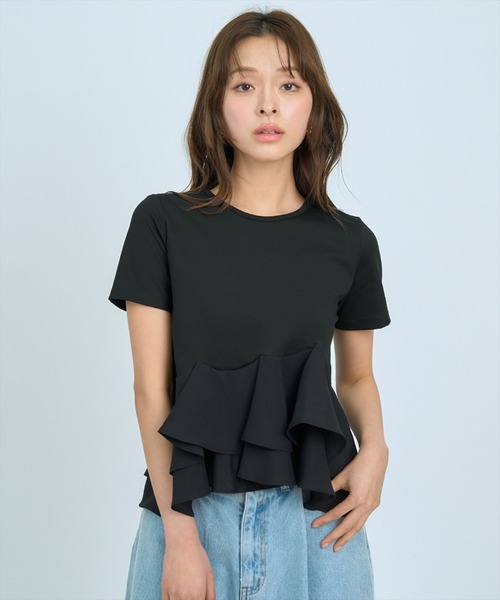 AND COUTURE(アンドクチュール)の「ペプラムカットトップス(Tシャツ/カットソー・レディース・グリーン/オフホワイト/ブラック・FREE)」の1枚目の写真