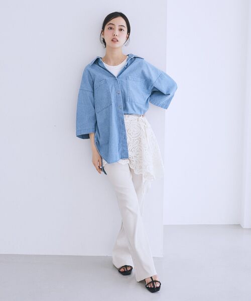 earth music&ecology(アースミュージックアンドエコロジー)の「5分袖デニムシャツ(シャツ/ブラウス・レディース・ピンク/ブラック/ライトインディゴブルー・FREE)」の22枚目の写真