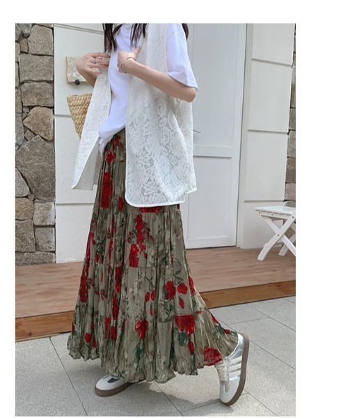 witch(ウイッチ)の「花柄シワ加工ロングスカート(スカート・レディース・レッド・FREE)」の12枚目の写真