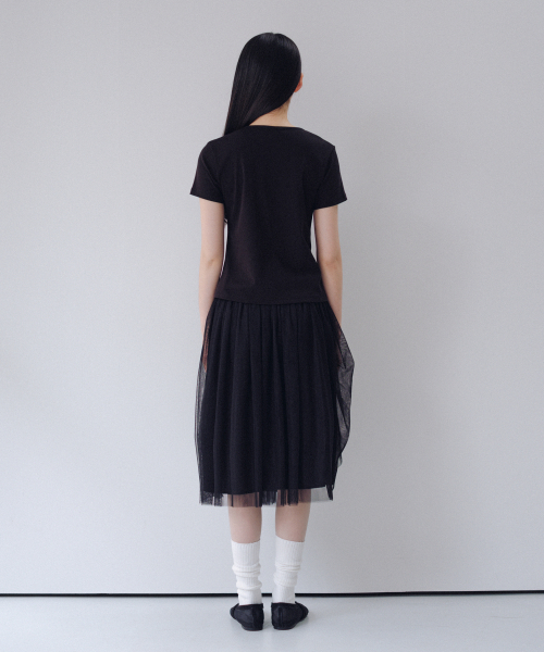 OHESHIO(オヘシオ)の「BASIC STANDARD T-SHIRT, BLACK(Tシャツ/カットソー・レディース・その他・FREE)」の3枚目の写真