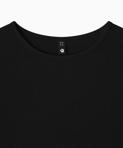 OHESHIO(オヘシオ)の「BASIC STANDARD T-SHIRT, BLACK(Tシャツ/カットソー・レディース・その他・FREE)」の6枚目の写真