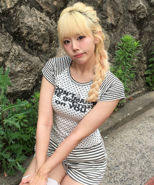 DAMISH(ダミシュ)の「ドットストライプレタリングショートスリーブ_アイボリー(Tシャツ/カットソー・レディース・アイボリー・OS)」の8枚目の写真
