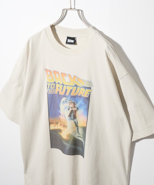 Disney(ディズニー)の「【SETUP7】ムービー グラフィック Tシャツ MNY / Back to the Future(バック・トゥ・ザ・フューチャー)/ Jurassic Park(ジュラシック・パーク)/ Jurassic World(ジュラシック・ワールド)/ JAWS(ジョーズ)/ Gremlins(グレムリン)/ IT(イット)/ Joker / The Goonies / The Muppets(Tシャツ/カットソー・メンズ・ブラック系その他2/ホワイト系その他3/ホワイト系その他2/ブラック系その他4/ホワイト系その他5/ブラック系その他6/ホワイト系その他4/ブラック系その他3/ブラック系/ブラック系9/ブラック系1/ホワイト系1/ブラック系その他5/ブラック系3/ブラック系2/ブラック系5/ブラック系4/ブラック系6/ブラック系その他/ブラック系7/ブラック系8・M/L)」の1枚目の写真