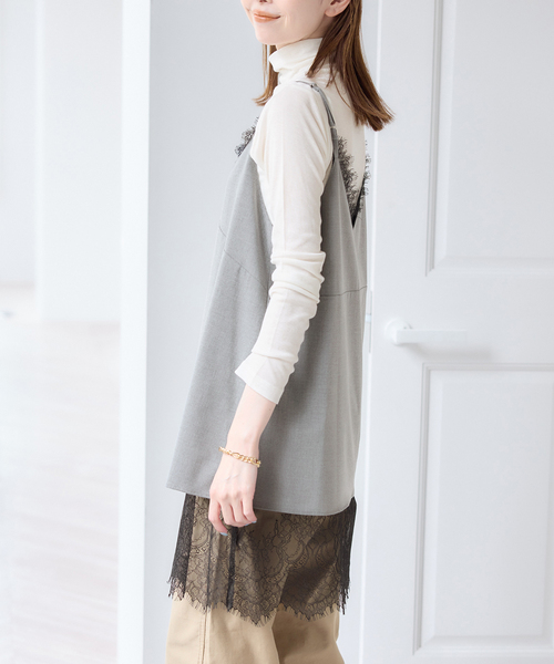 U by SPICK&SPAN(ユーバイスピックアンドスパン)の「リバーシブルレースキャミソール(キャミソール・レディース・チャコールグレー/ベージュ・FREE)」の10枚目の写真