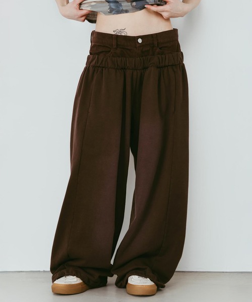 Knuth Marf(クヌースマーフ)の「Knuth Marf / クヌースマーフ double-layer sweatpants(スウェットパンツ・レディース・ブラウン/チャコールグレー・X-SMALL/SMALL)」の1枚目の写真