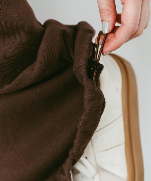 Knuth Marf(クヌースマーフ)の「Knuth Marf / クヌースマーフ double-layer sweatpants(スウェットパンツ・レディース・ブラウン/チャコールグレー・X-SMALL/SMALL)」の18枚目の写真