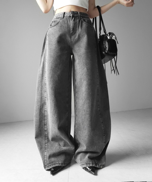 me+em select(ミームセレクト)の「【 3color /3size 】ヴィンテージライクウォッシュカーブワイドデニム / vintage like wash curve wide denim(デニムパンツ・レディース・ダークブラック/ブラック/ブルー・LARGE/MEDIUM/SMALL)」の21枚目の写真