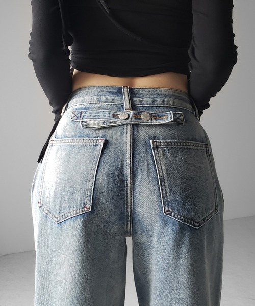 me+em select(ミームセレクト)の「【 3color /3size 】ヴィンテージライクウォッシュカーブワイドデニム / vintage like wash curve wide denim(デニムパンツ・レディース・ダークブラック/ブラック/ブルー・LARGE/MEDIUM/SMALL)」の11枚目の写真