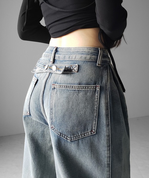 me+em select(ミームセレクト)の「【 3color /3size 】ヴィンテージライクウォッシュカーブワイドデニム / vintage like wash curve wide denim(デニムパンツ・レディース・ダークブラック/ブラック/ブルー・LARGE/MEDIUM/SMALL)」の12枚目の写真