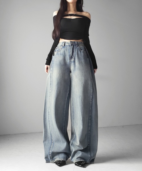 me+em select(ミームセレクト)の「【 3color /3size 】ヴィンテージライクウォッシュカーブワイドデニム / vintage like wash curve wide denim(デニムパンツ・レディース・ダークブラック/ブラック/ブルー・LARGE/MEDIUM/SMALL)」の15枚目の写真
