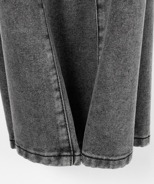 me+em select(ミームセレクト)の「【 3color /3size 】ヴィンテージライクウォッシュカーブワイドデニム / vintage like wash curve wide denim(デニムパンツ・レディース・ダークブラック/ブラック/ブルー・LARGE/MEDIUM/SMALL)」の10枚目の写真