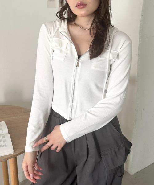 CLEA（クレア）の「ポケット付きジップアップフードトップス（Tシャツ/カットソー・レディース・チャコールグレー/ブラック/グレー/ブラウン/カーキ/ホワイト・FREE）」の2枚目の写真