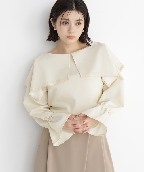 NATURAL BEAUTY BASIC(ナチュラルビューティーベーシック)の「ビッグカラーブラウス(シャツ/ブラウス・レディース・グレイッシュベージュ/オフホワイト/チャコールグレー・フリ-)」の2枚目の写真