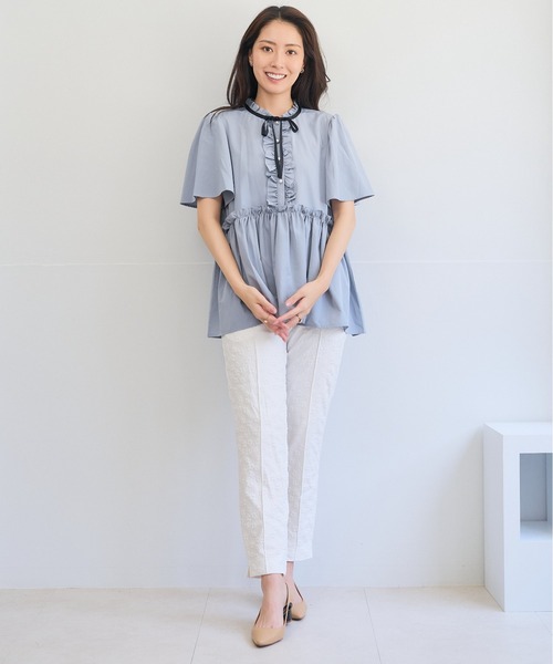 Neige(ネージュ)の「フレアスリーブリボンカラーラッフルペプラムブラウス(シャツ/ブラウス・レディース・ブルー/ネイビー・ONE SIZE)」の8枚目の写真