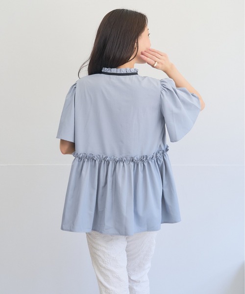 Neige(ネージュ)の「フレアスリーブリボンカラーラッフルペプラムブラウス(シャツ/ブラウス・レディース・ブルー/ネイビー・ONE SIZE)」の14枚目の写真
