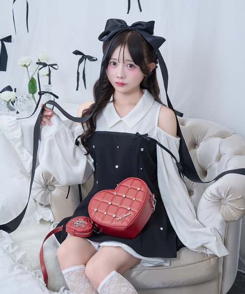 Honey Cinnamon（ハニーシナモン）の「ハートビジューショルダーバッグ（ショルダーバッグ・レディース・ブラック/ボルドー・FREE）」の6枚目の写真