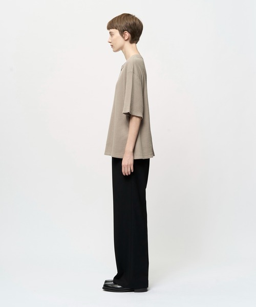 Juha(ユハ)の「SOFT WAFFLE HENLEY(Tシャツ/カットソー・メンズ・ブラック/ホワイト/グレイッシュベージュ・4/3)」の12枚目の写真