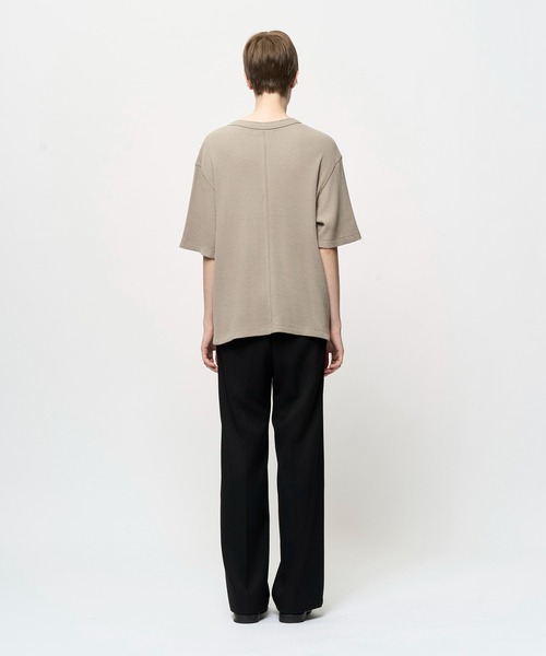 Juha(ユハ)の「SOFT WAFFLE HENLEY(Tシャツ/カットソー・メンズ・ブラック/ホワイト/グレイッシュベージュ・4/3)」の13枚目の写真